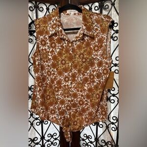 Floral Ivory/Rust Sleeveless Button-Up Blouse